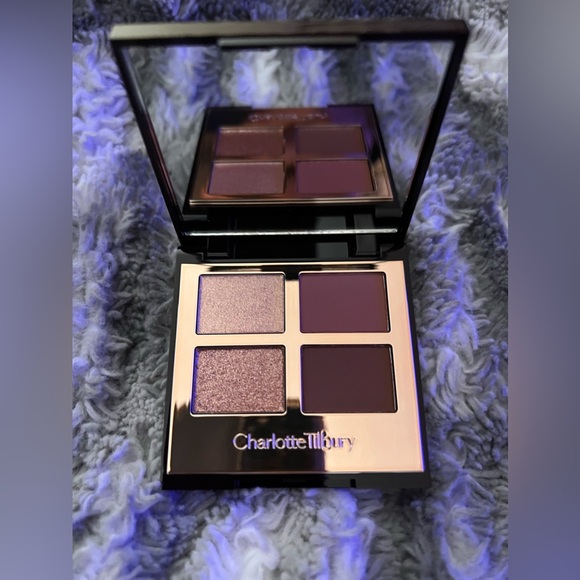 Charlotte Tilbury Eyeshadow Quad ($55 value) - Picture 2 of 5